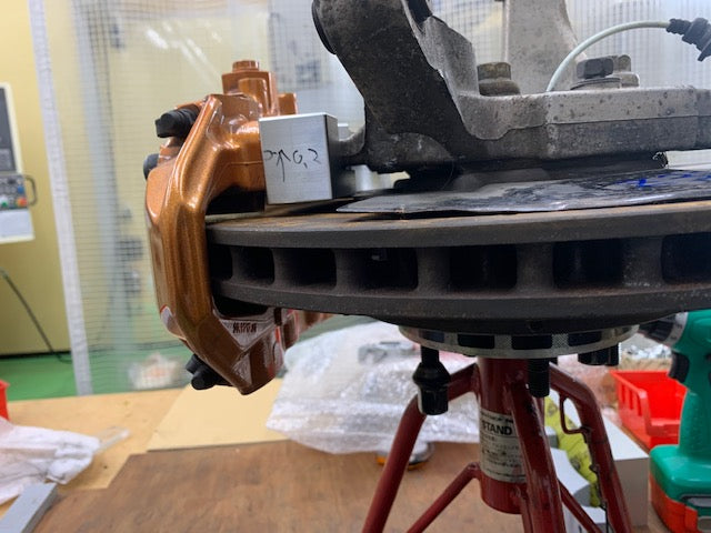 Z33, Z34, V35 to R35 caliper 380mm conversion bracket, REAR, PAIR