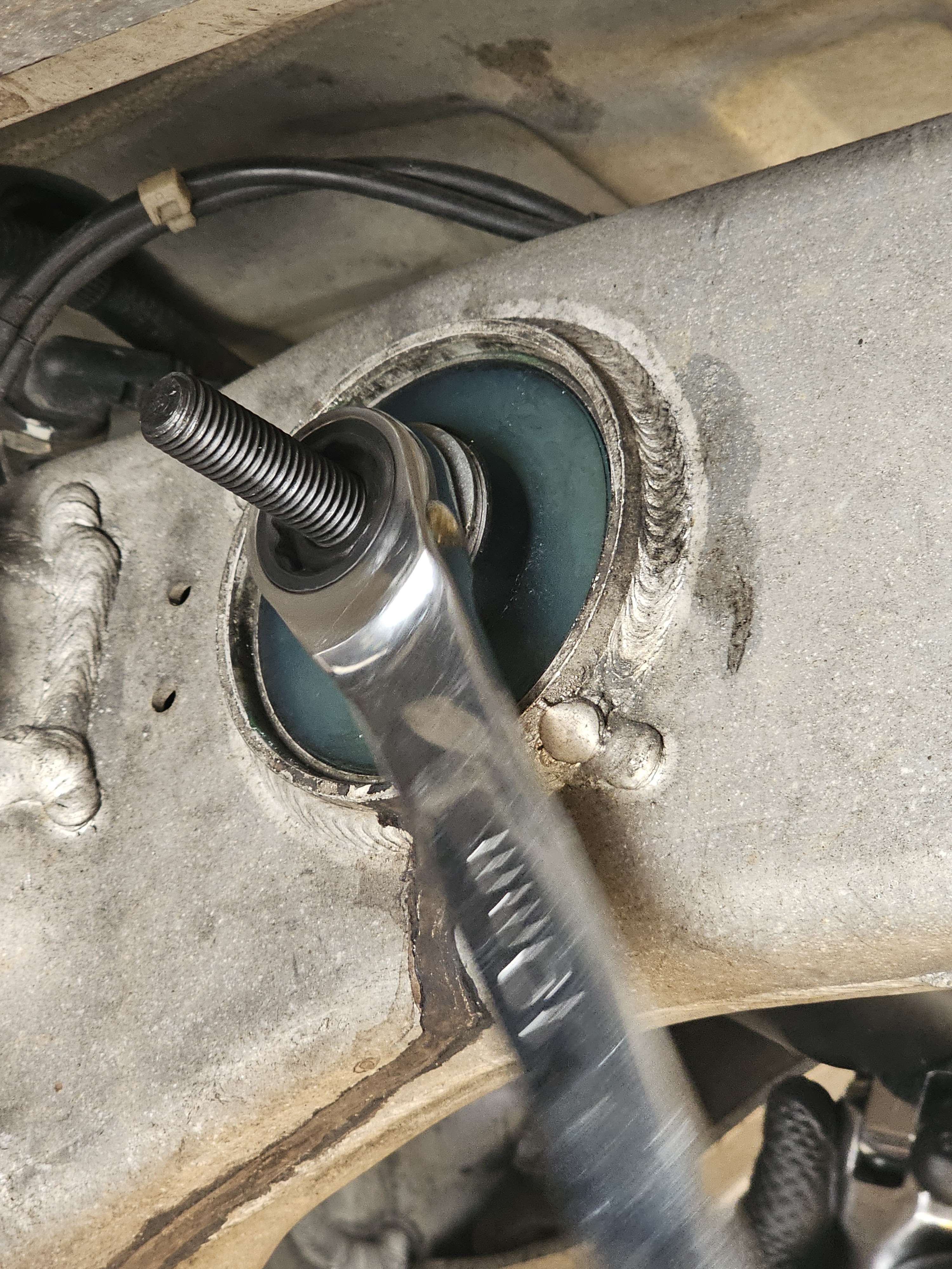 Z33 R-tune anti-hop differential carrier bushing