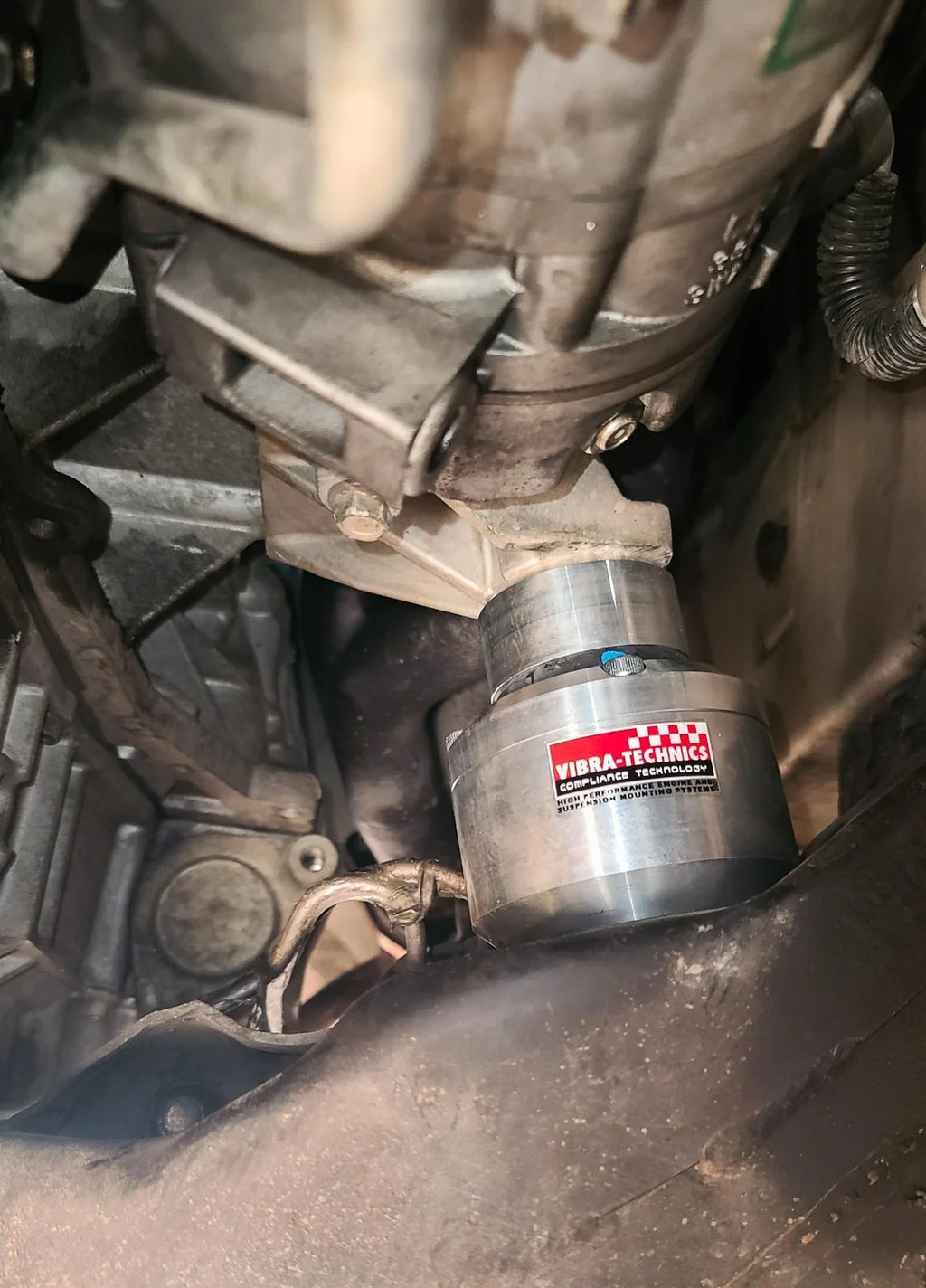 VIBRA-TECHNICS 350Z (Z33) ENGINE MOUNT